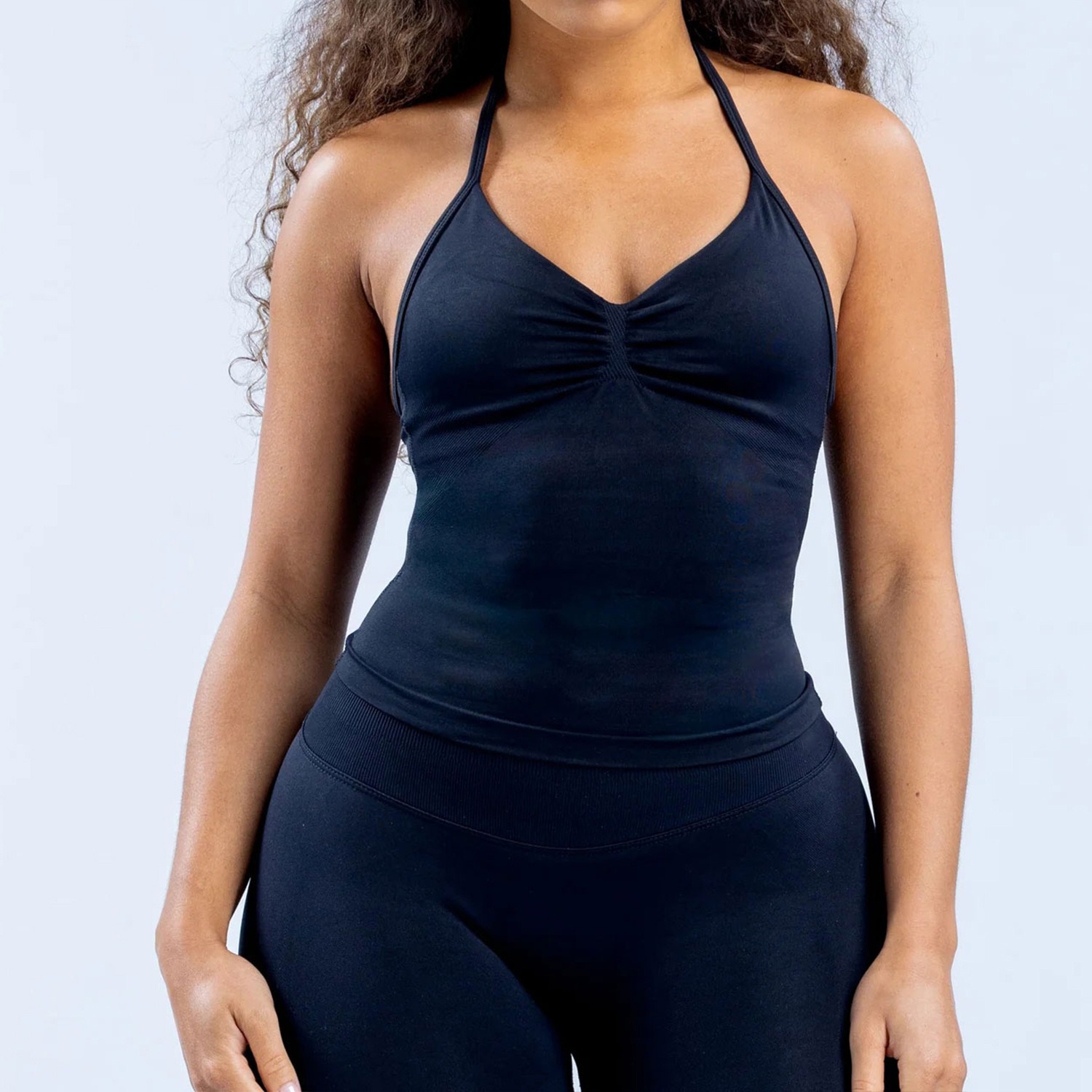 قميص يوجا نسائي برقبة هالتر، ت - مراجعة Suspender Tank Top وسعره