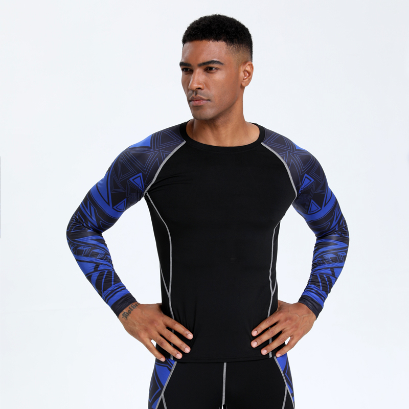 بدلة اللياقة البدنية الرياضية  - مراجعة T Shirt Tight Fit وسعره