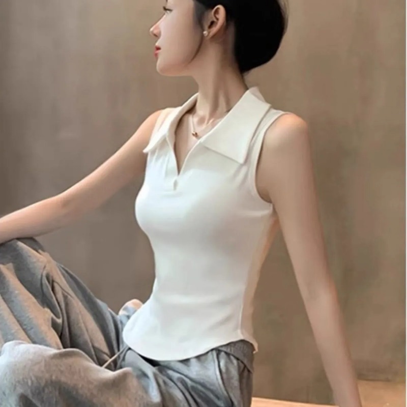توب نسائي أبيض بدون أكمام برقب - مراجعة Tank Top Ribbed وسعره